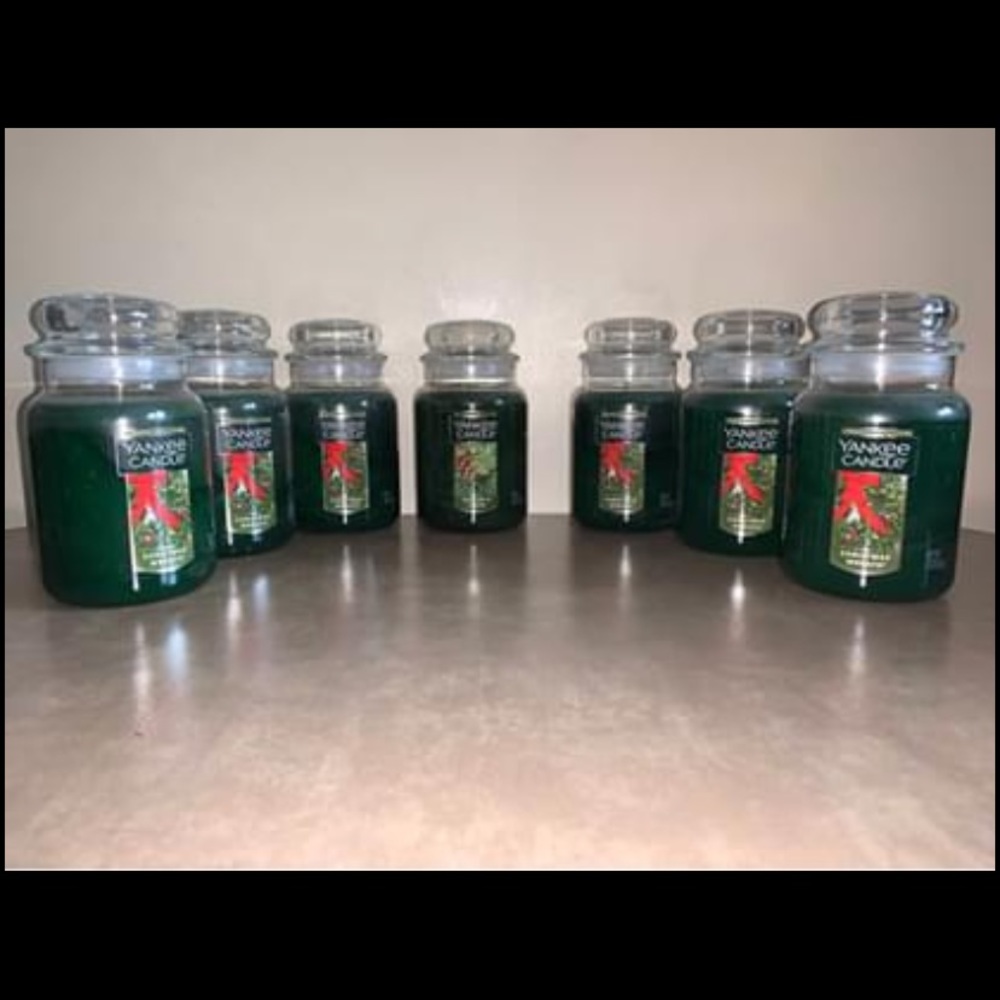 Yankee candles 6 Wreath & 1 Balsam Cedar